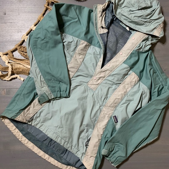 Patagonia Other - Patagonia Torrentshell Pullover